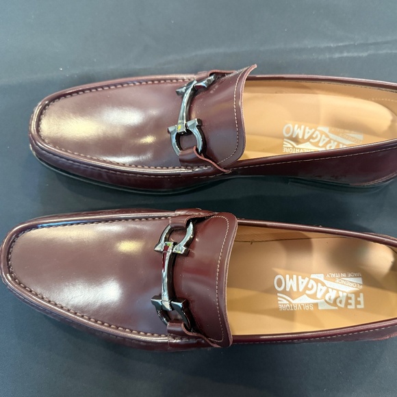 BRAND NEW IN BOX AUTHENTIC SALVATORE FERRAGAMO MENS LOAFERS MADE IN ITALY - Picture 2 of 5